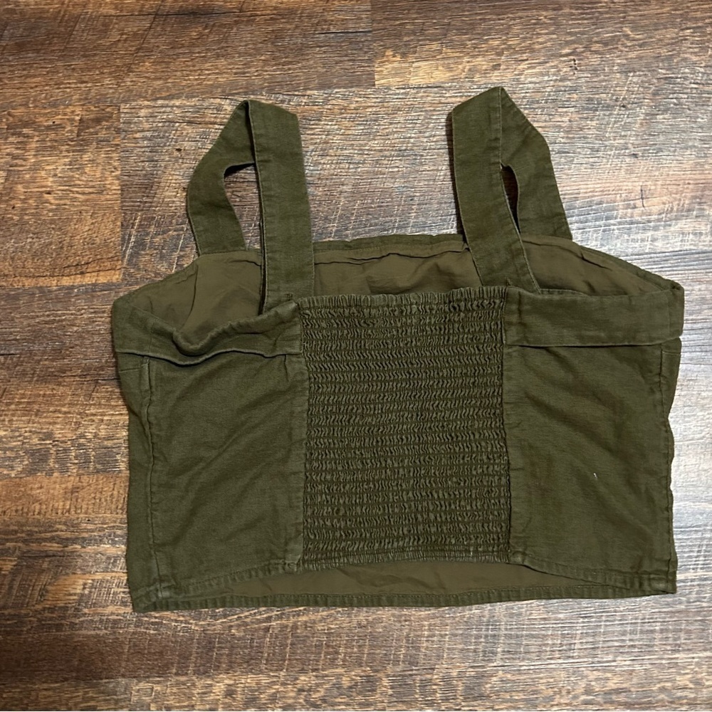 Abercrombie & Fitch Cropped Linen Tank Top Womens Size L Smocked Army Green - Picture 3 of 4